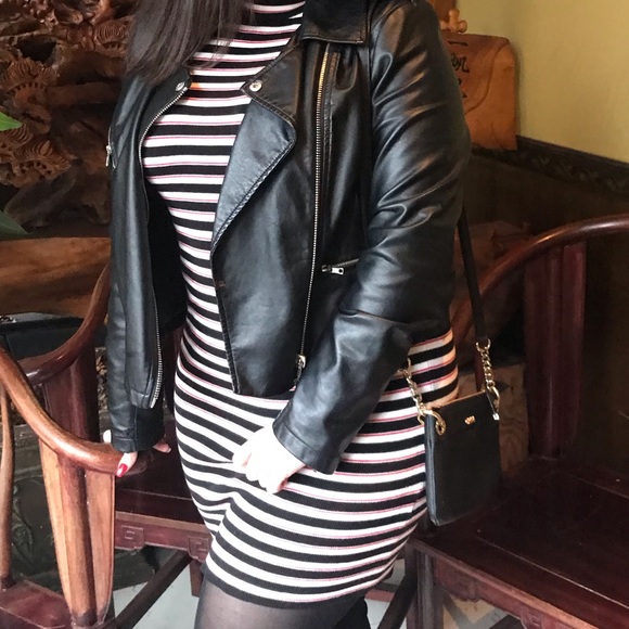 Forever 21 Dresses & Skirts - STRIPED SWEATER DRESS ❤️